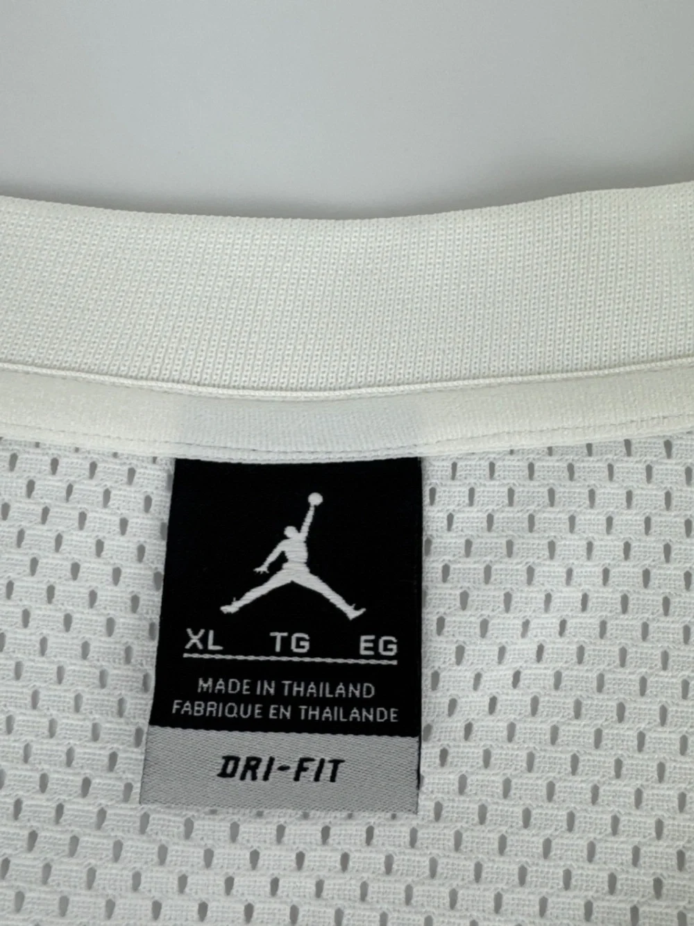 Nike Air Jordan Mens Size XL AJ III 3 Retro Shoe Print Mesh Jersey AO9045 100